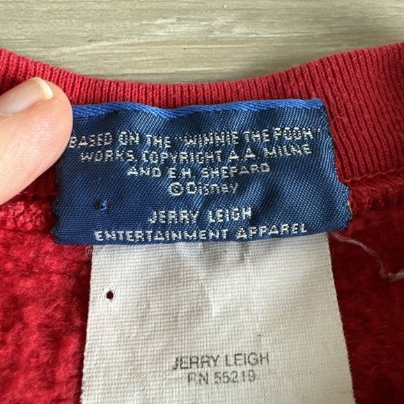 Vintage Winnie The Pooh Disney Store Sweater Crew Neck Pullover Sweatshirt M/L - Picture 4 of 8
